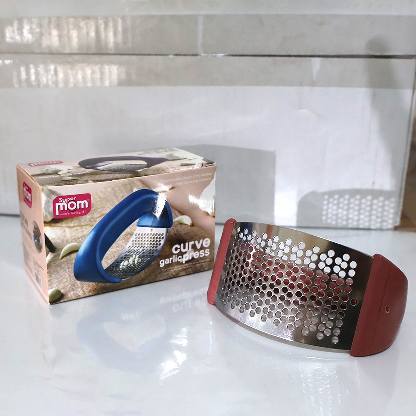 Supermom Premium Curve Garlic Press Crusher (1 Pc)