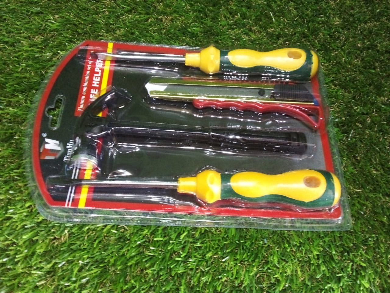 Efficient repair tools for home and office.